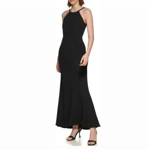 Crepe Halter Gown
CALVIN KLEIN